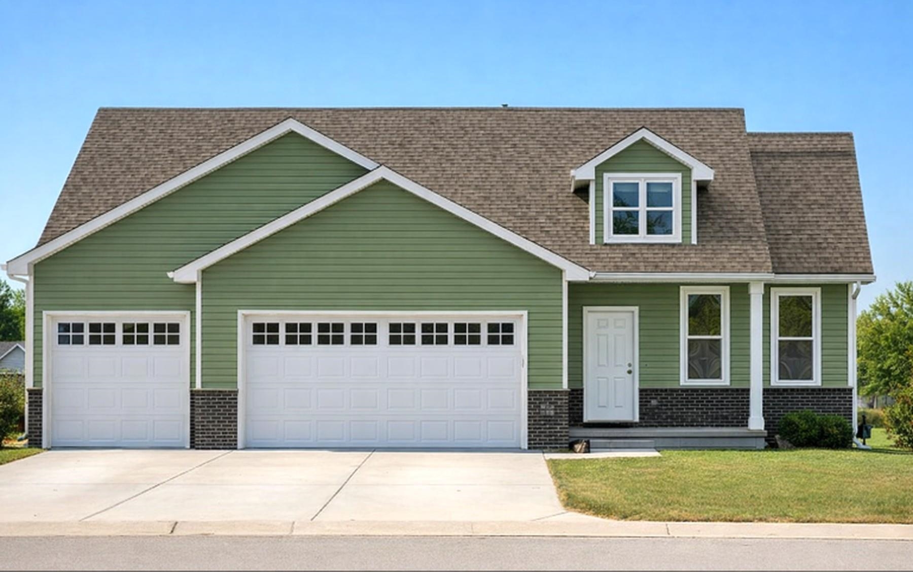 Simulated Model - Home Similar To Photo
